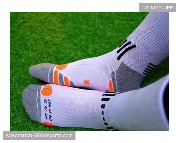 足球球星球袜长短不一的原因及其背后暗藏的个性与技术考量